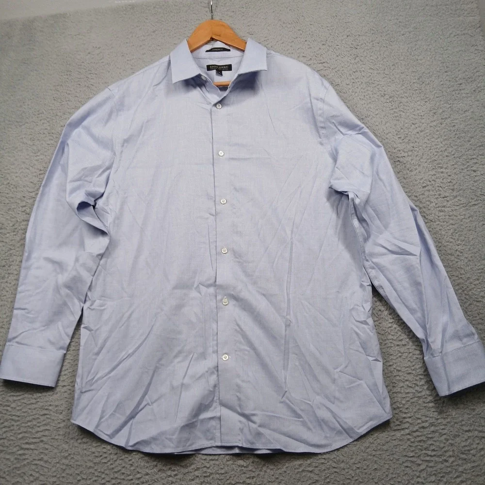 Banana Republic Dress Shirt Men's XL Blue‎ Standard Fit Non-Iron Cotton