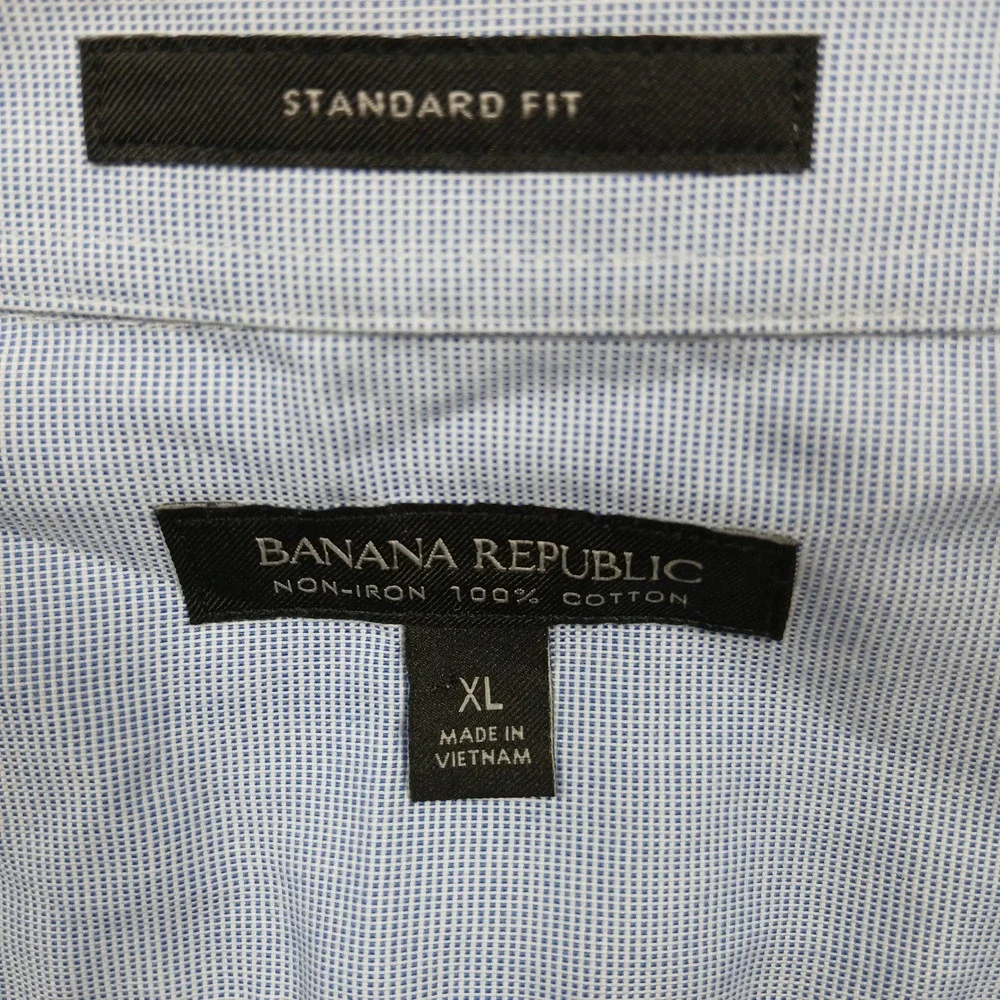 Banana Republic Dress Shirt Men's XL Blue‎ Standard Fit Non-Iron Cotton