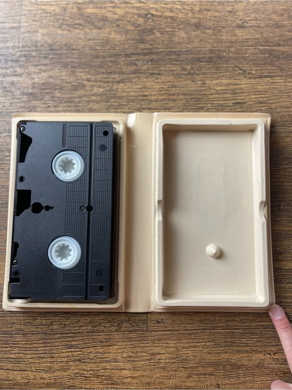 Disney’s Robin Hood VHS Walt Disney Classics Clamshell Case 1984 Release #1189