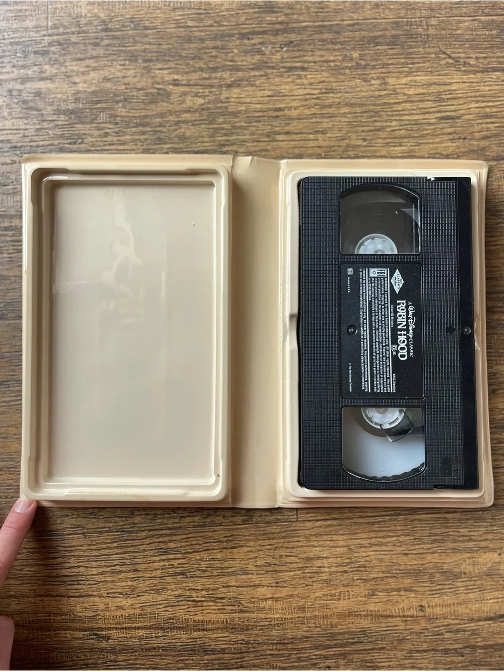 Disney’s Robin Hood VHS Walt Disney Classics Clamshell Case 1984 Release #1189