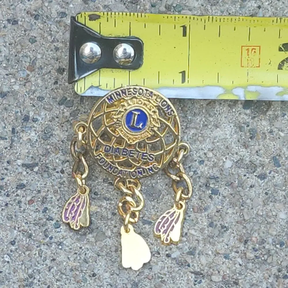 Recognition Services Inc gold tone
