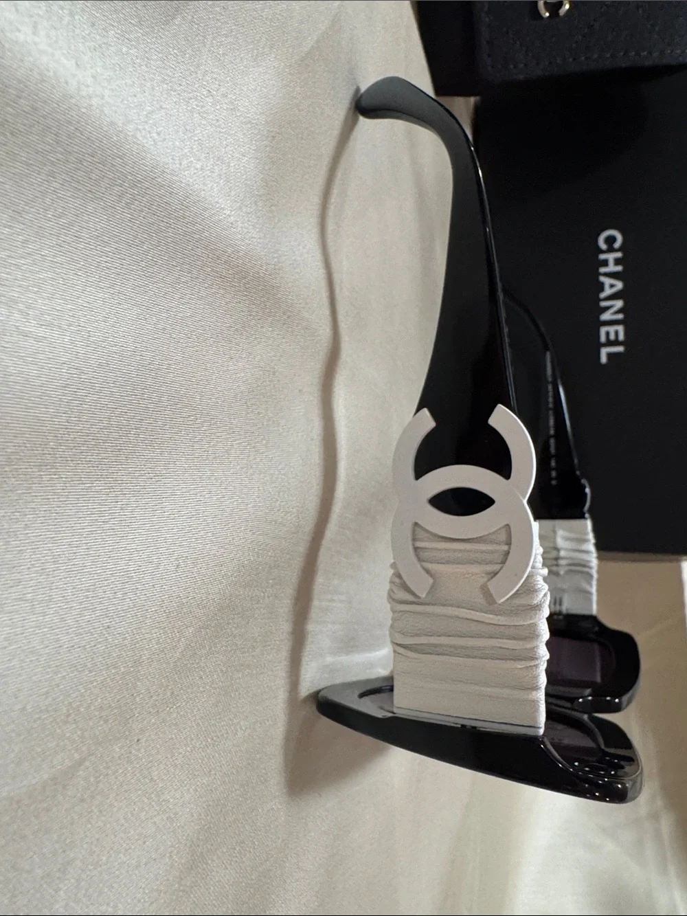 CHANEL bold oversized