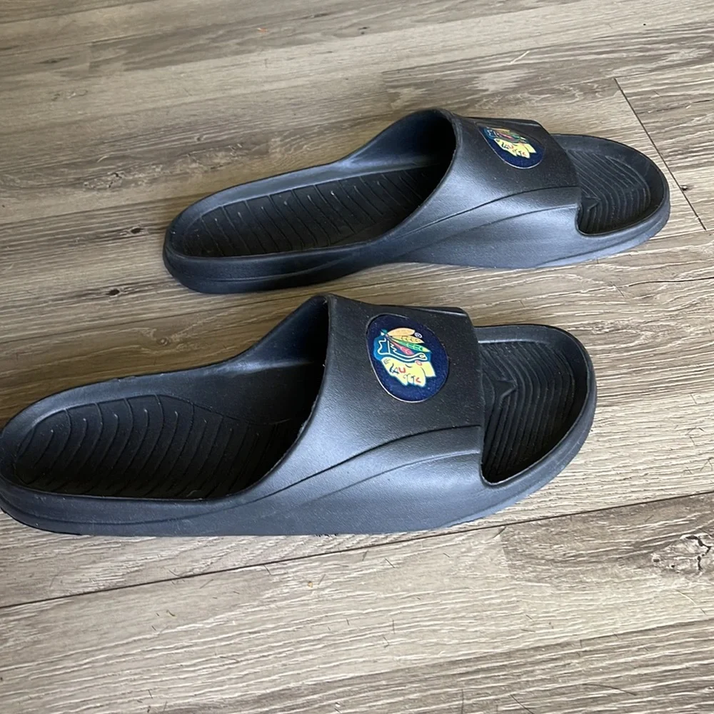 NWOT Black Black Hawk lightweight rubber slip on silippers