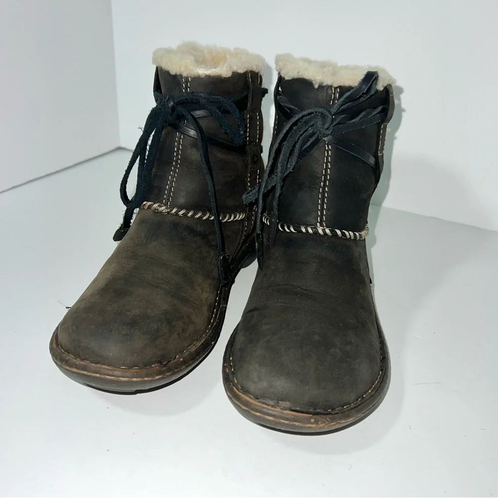 UGG australia cove