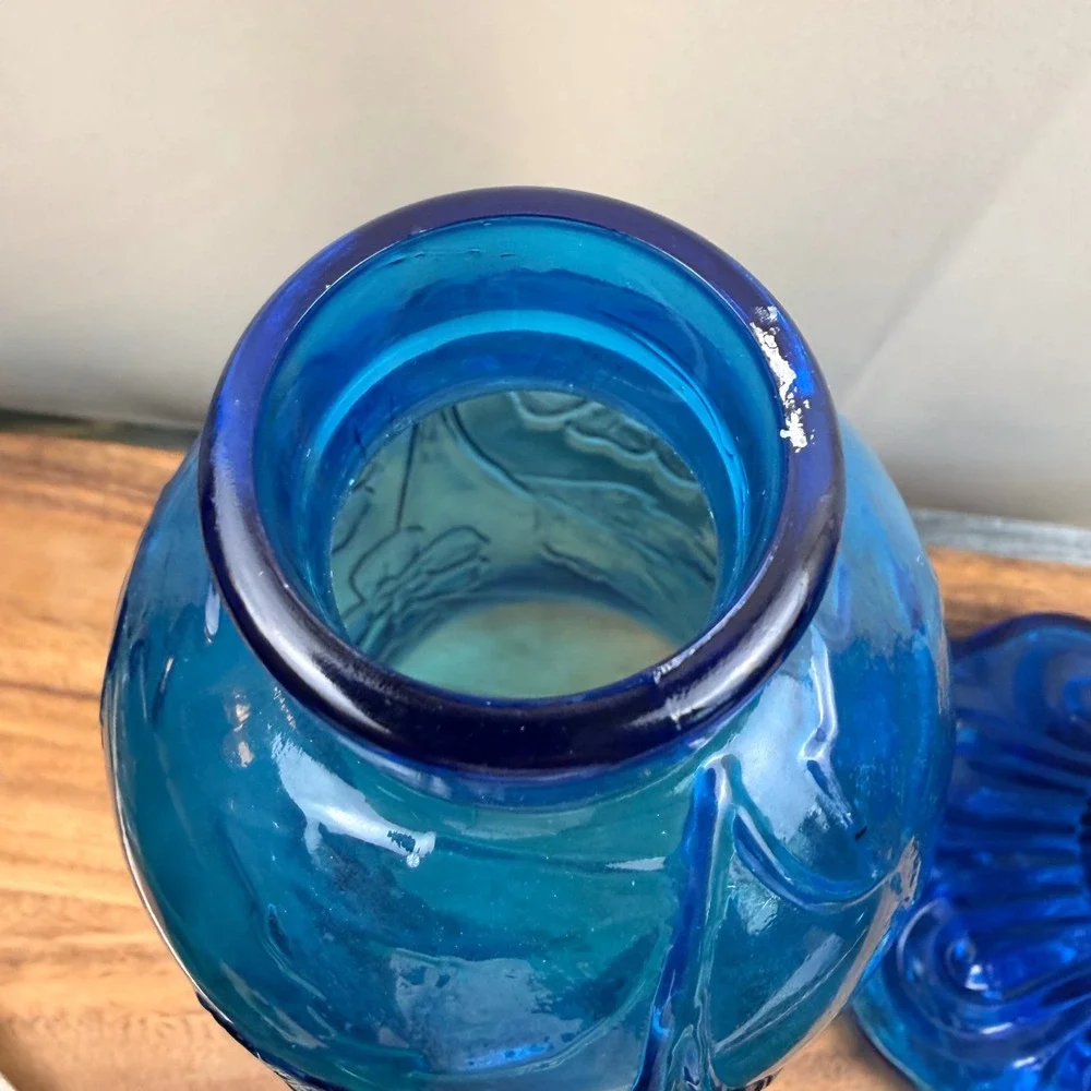 Unbranded vintage blue