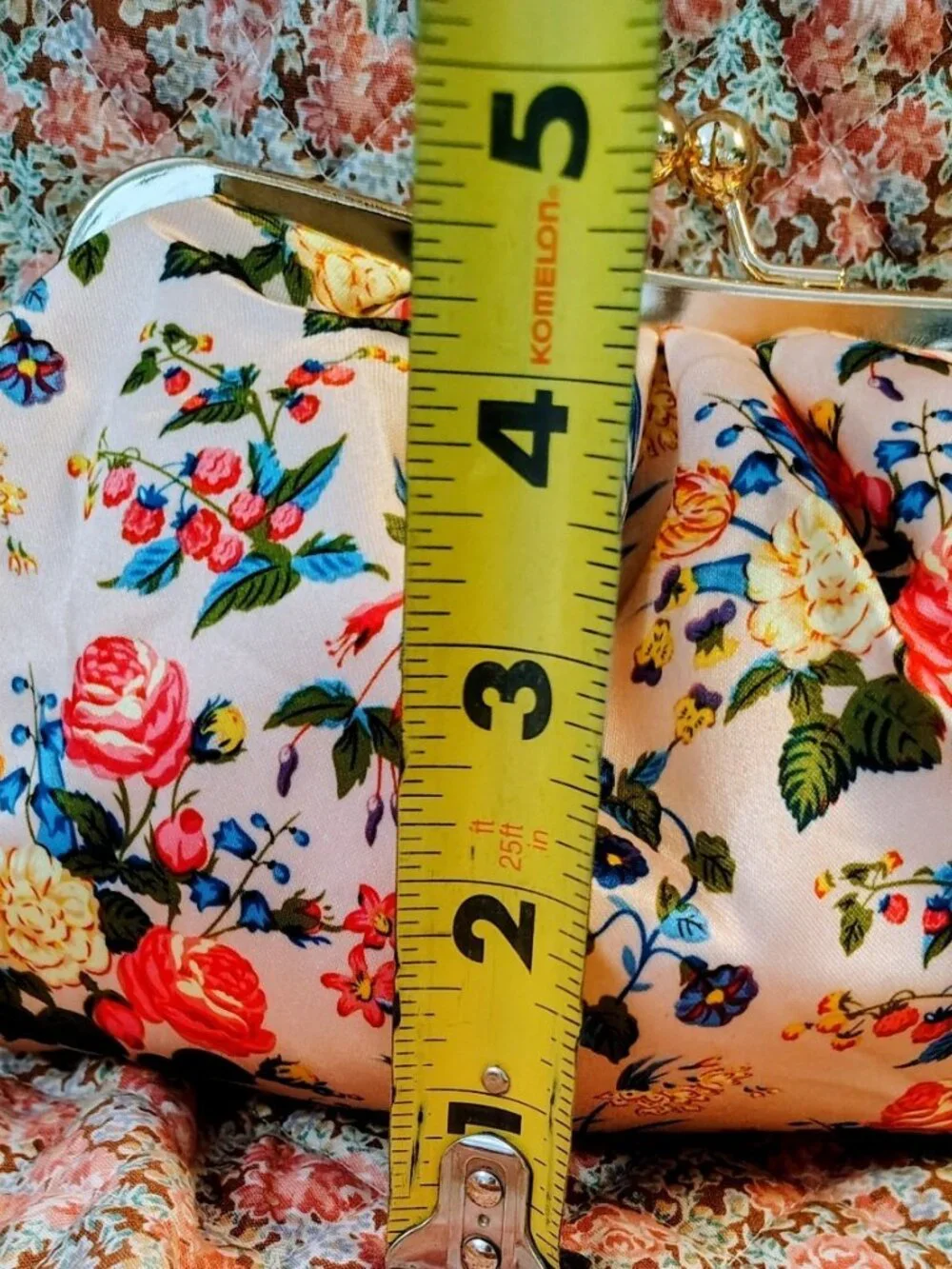The Vintage Cosmetic Company NWOT Floral Cosmetic Clutch