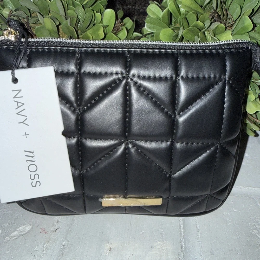 Navy + Moss Black Quilted Faux Leather Cosmetic Bag With Gold-tone‎ Bar 7