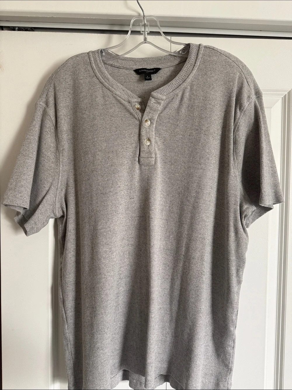 Banana Republic Gray Short Sleeve Henley Shirt