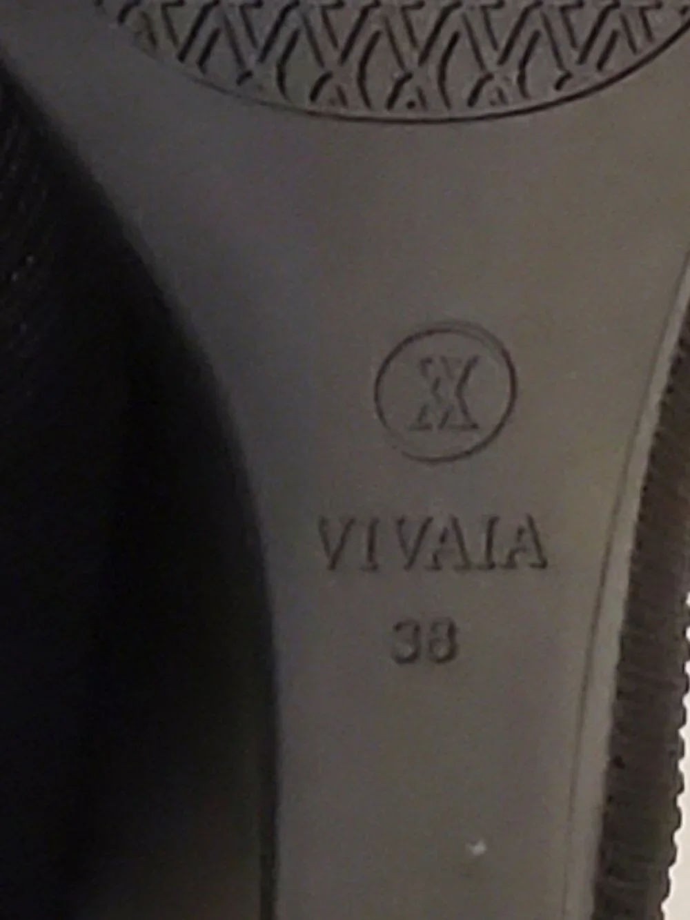 Vivaia square photo shoes