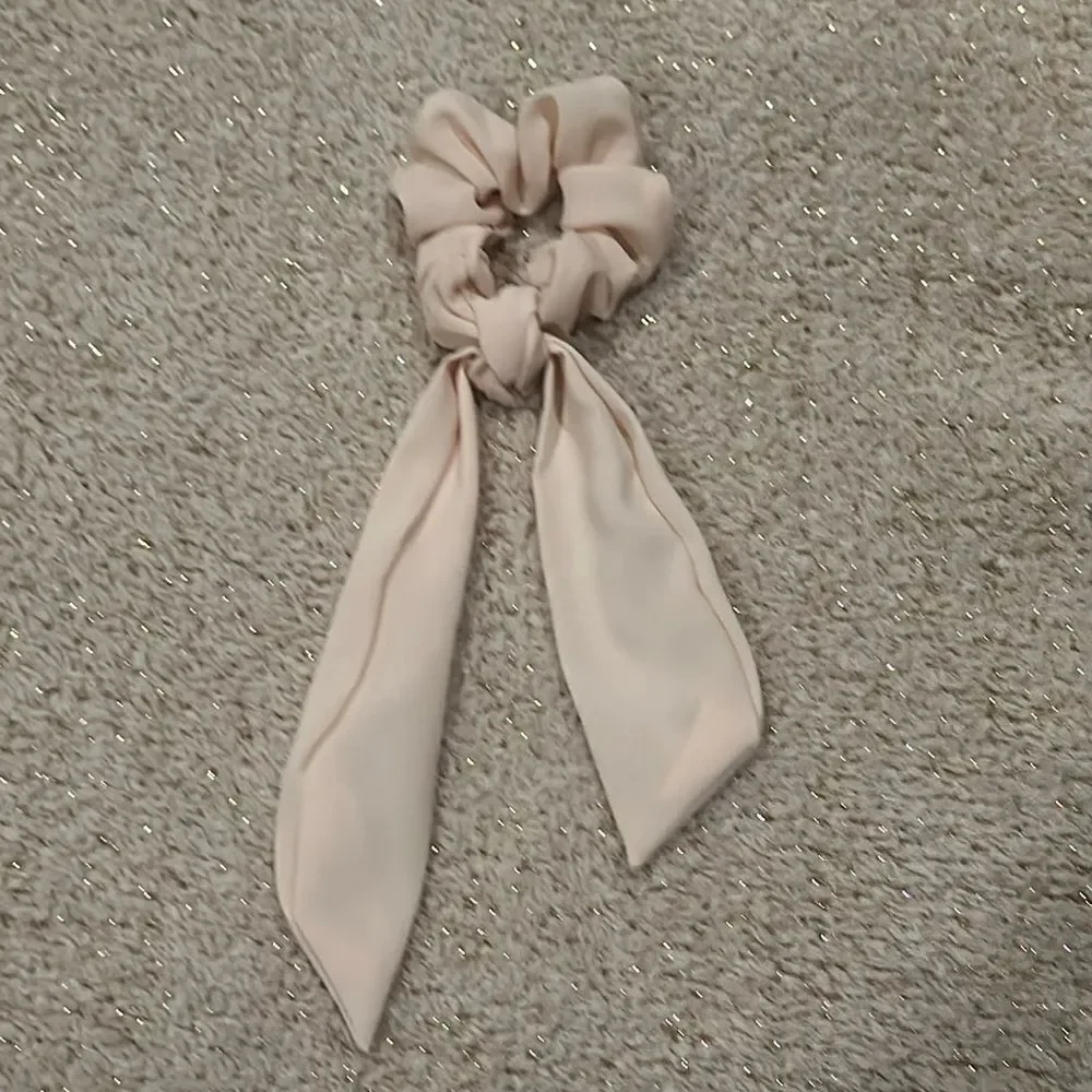 Free People Bow Scrunchy Ivory
