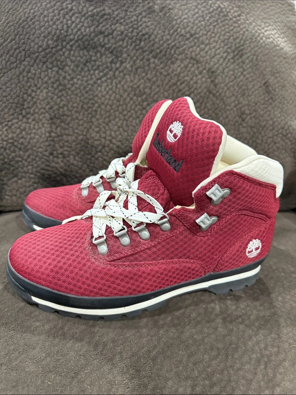 Timberland closure mesh