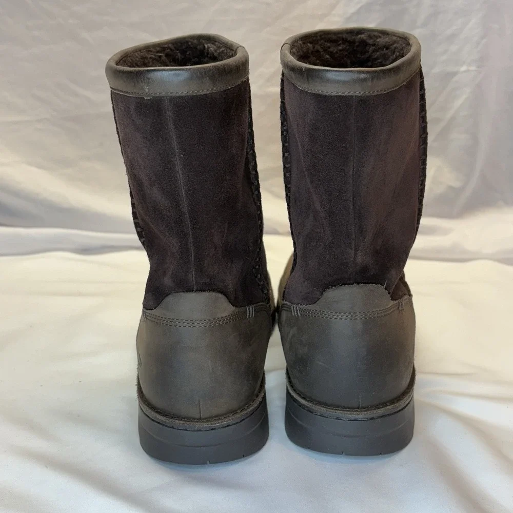 UGG excellent preowned