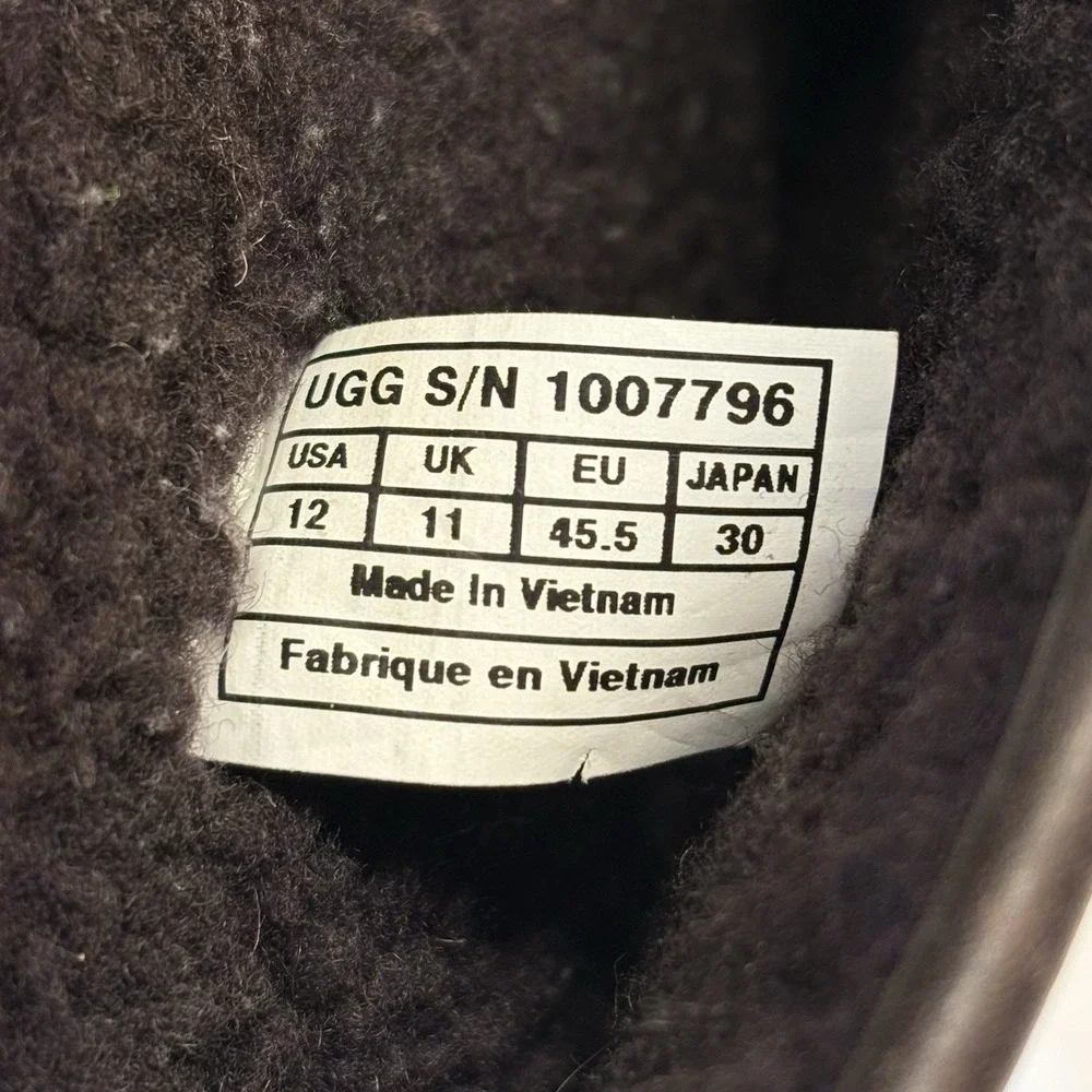 UGG excellent preowned