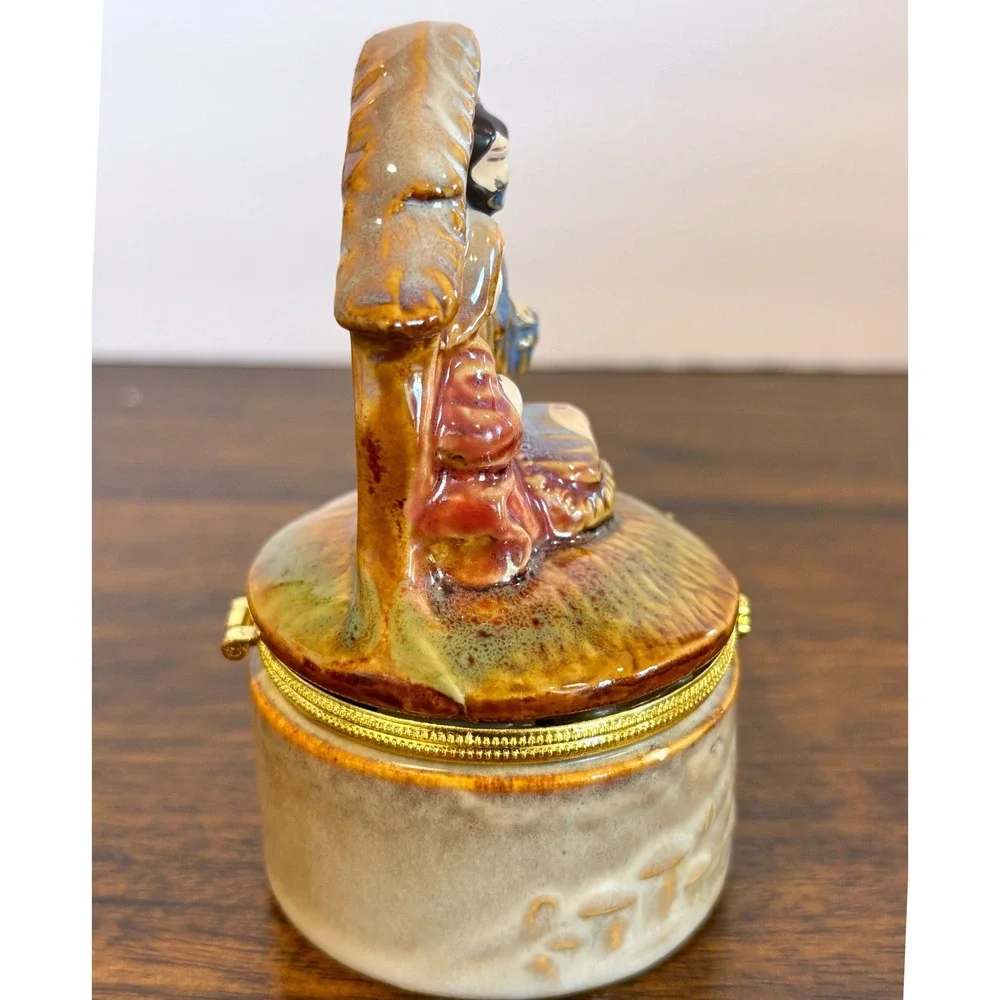 Unmarked christmas nativity