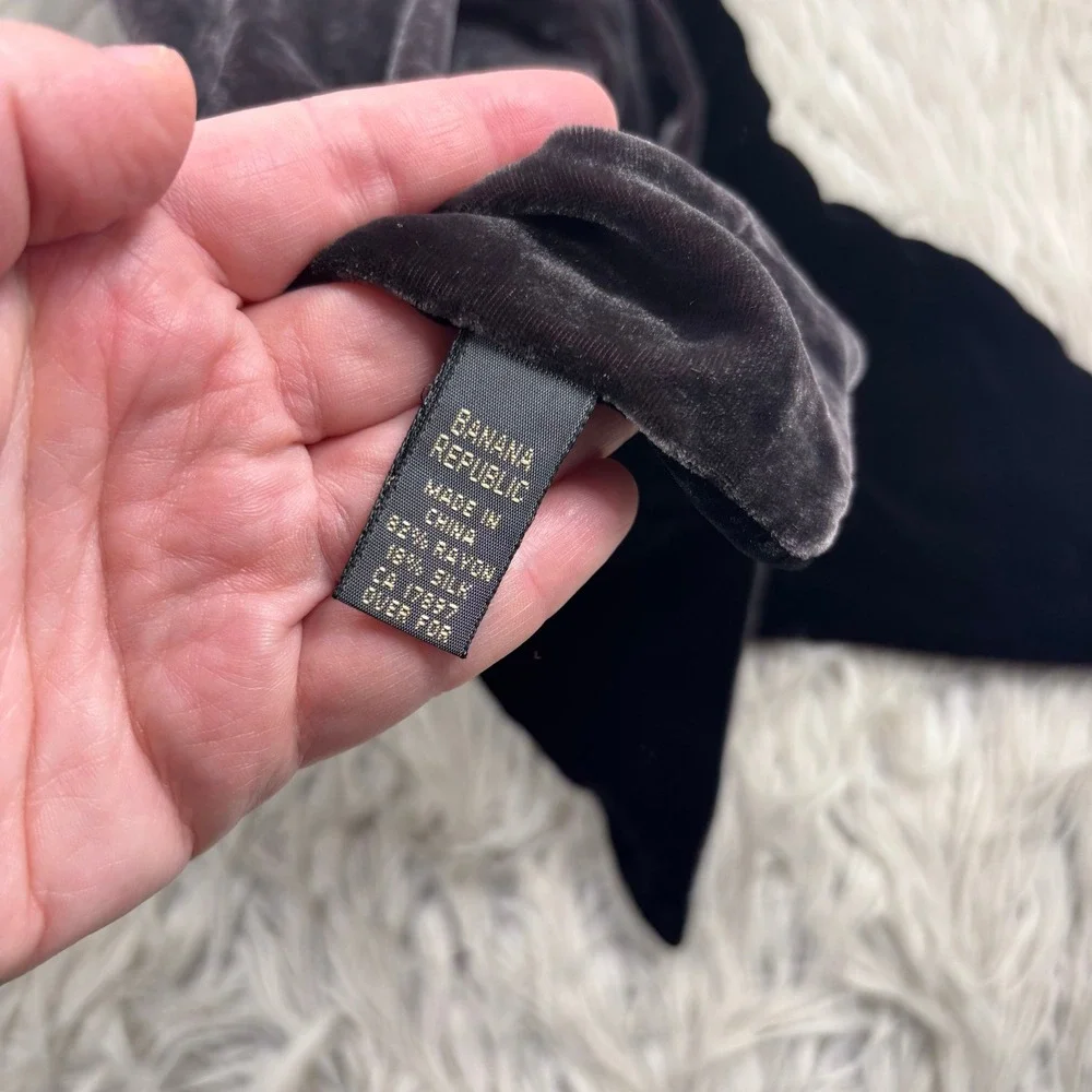 Banana Republic flaws artsy