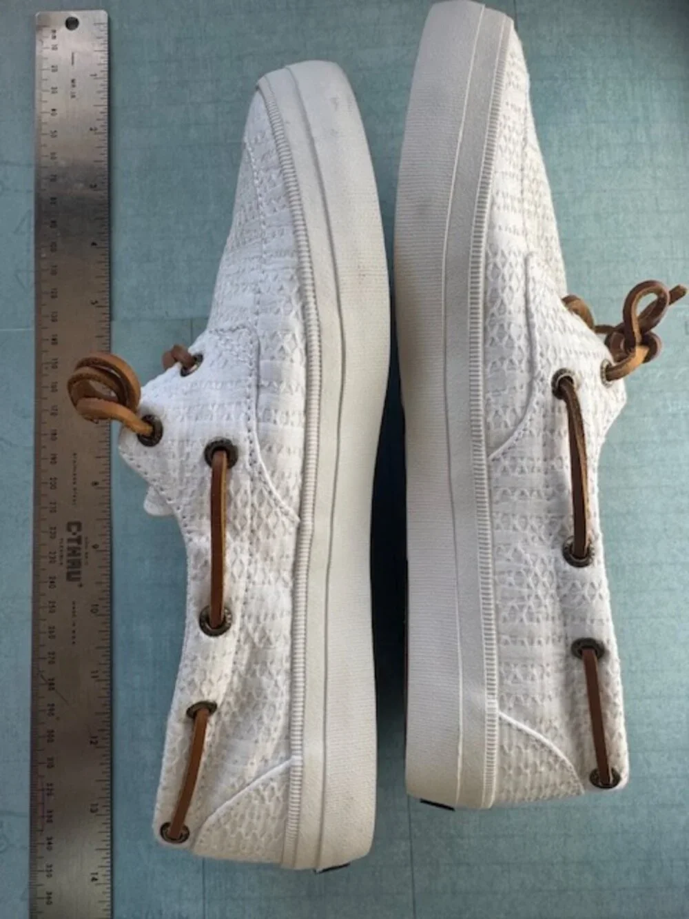 Sperry classic top