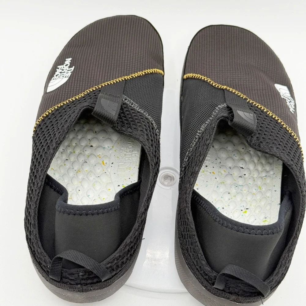 The North Face camp listing black