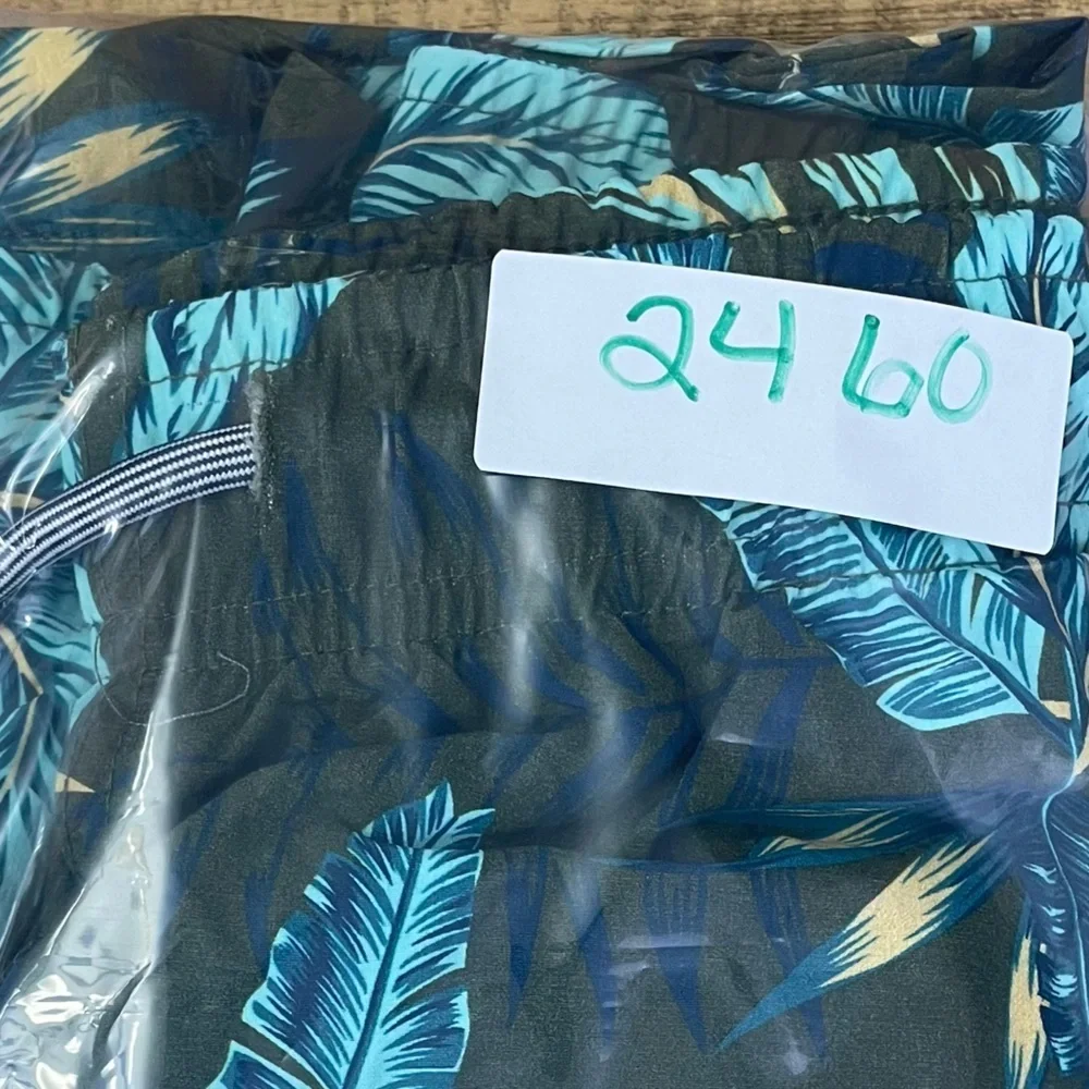 Public Beach size large