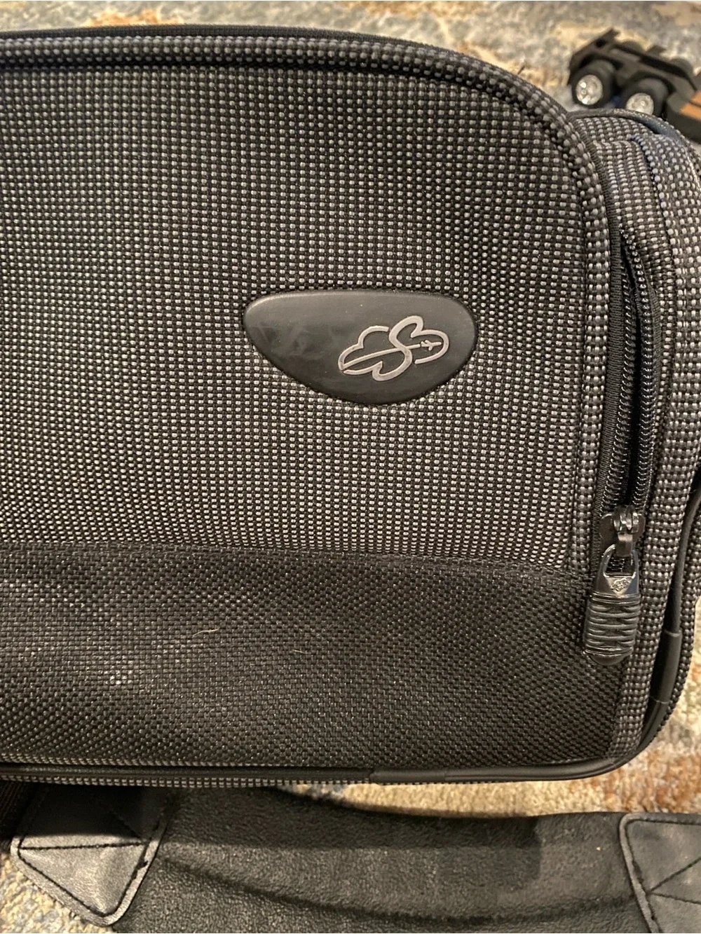 Skyway sleek black