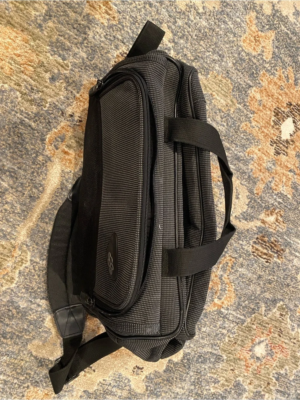 Skyway sleek black