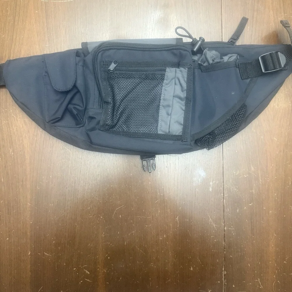Eddie Bauer versatile eddie