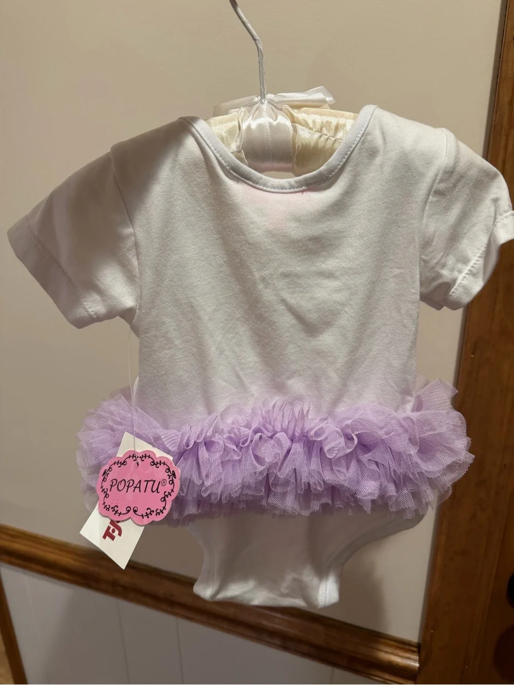 Popatu white onesie