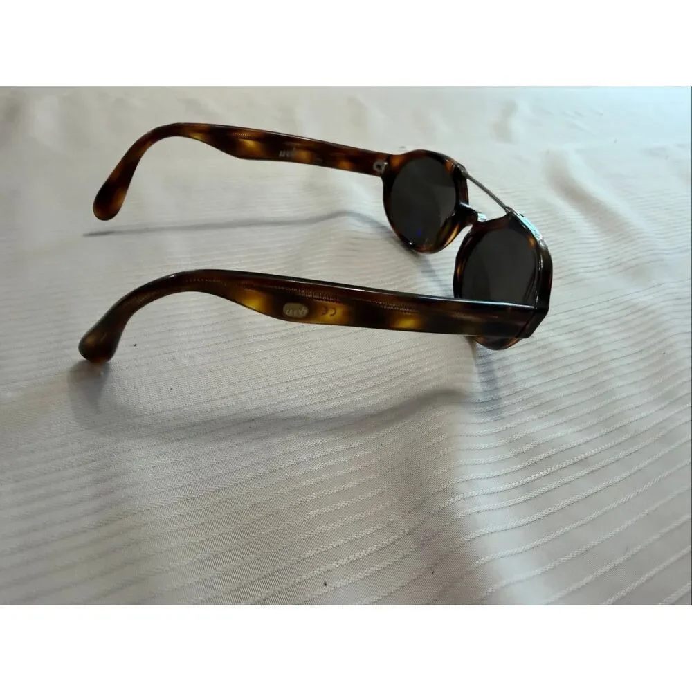 Web tortoise sunglasses