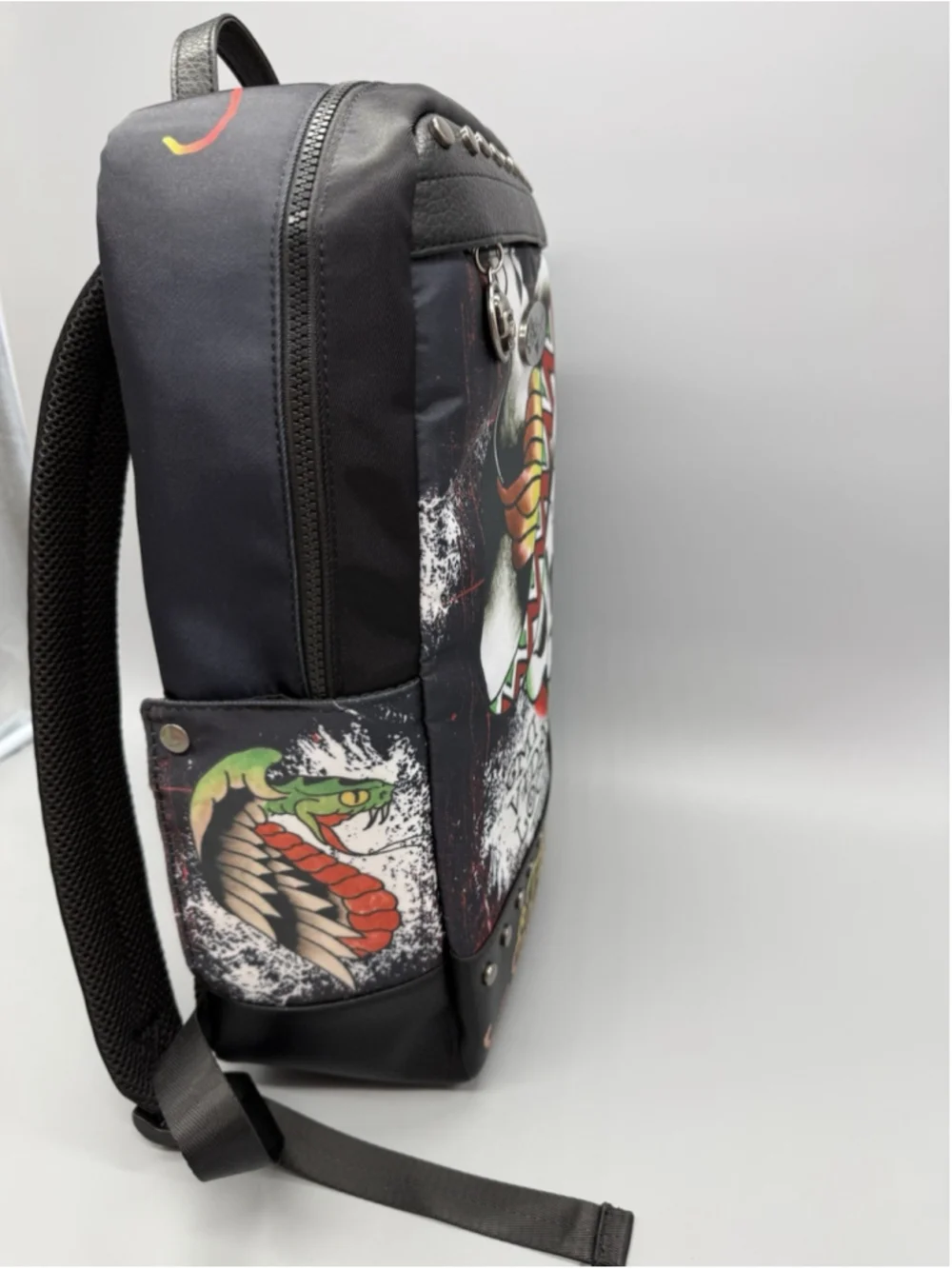 Ed Hardy smoke free