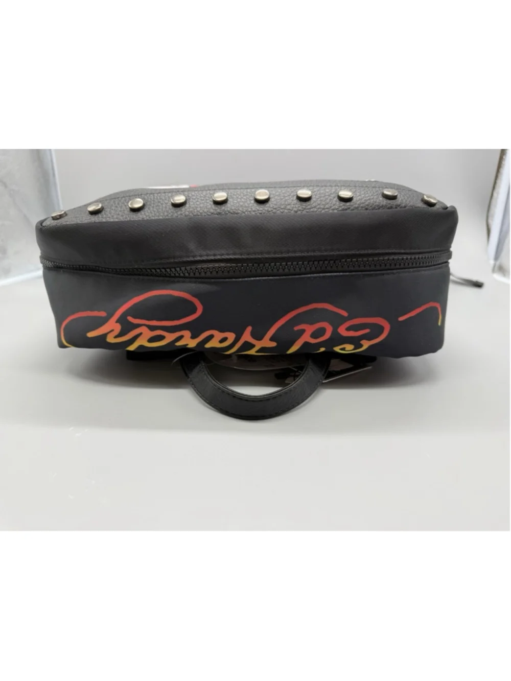 Ed Hardy smoke free
