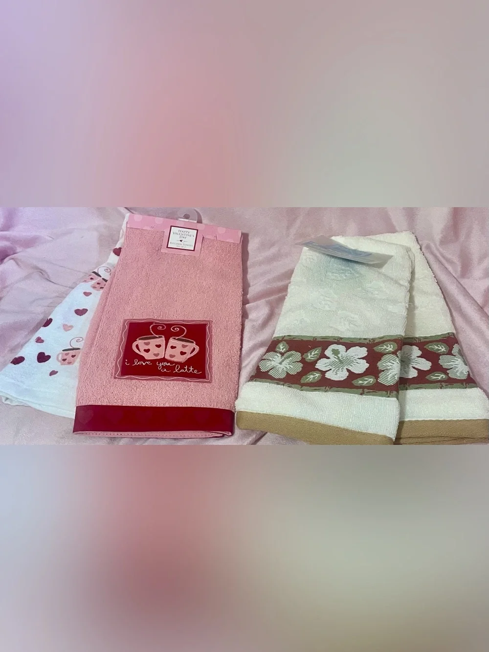 Set of 4 Decorative Kitchen Towels - Heart & Floral Designs