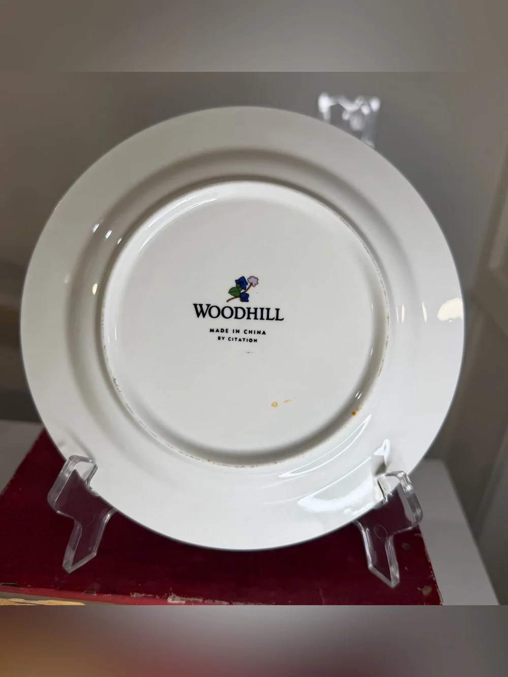 Woodhill elegant white