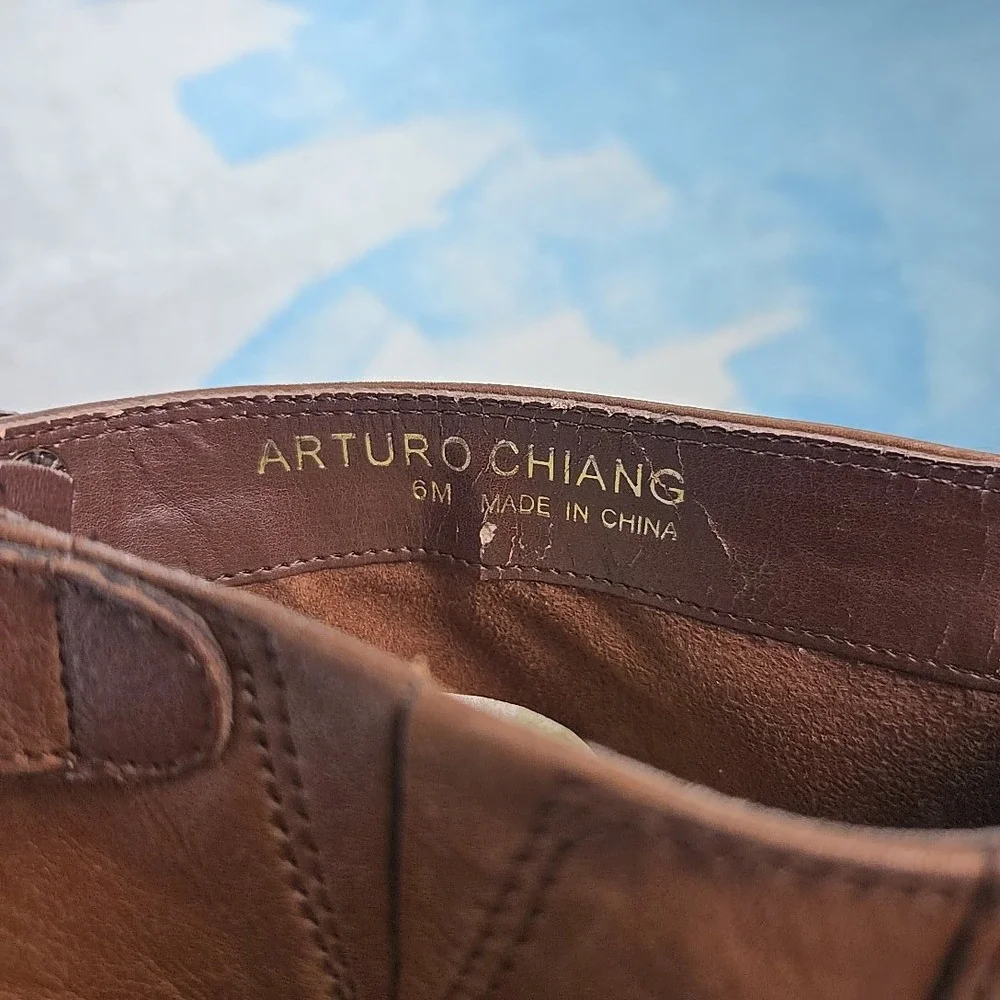 Arturo Chiang order by