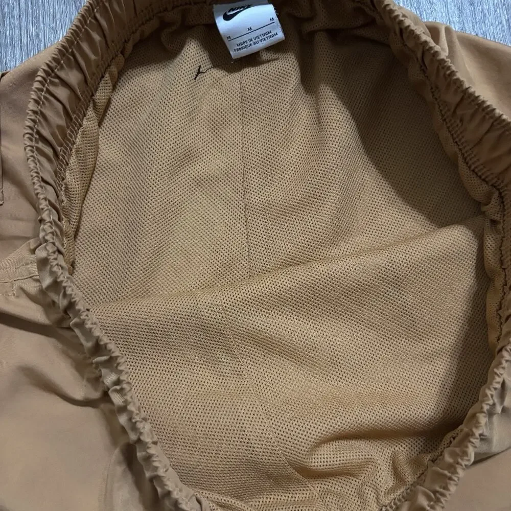 Nike Woven Shorts Men’s Size M Brown Solid Lined Drawstring Elastic Back Pocket