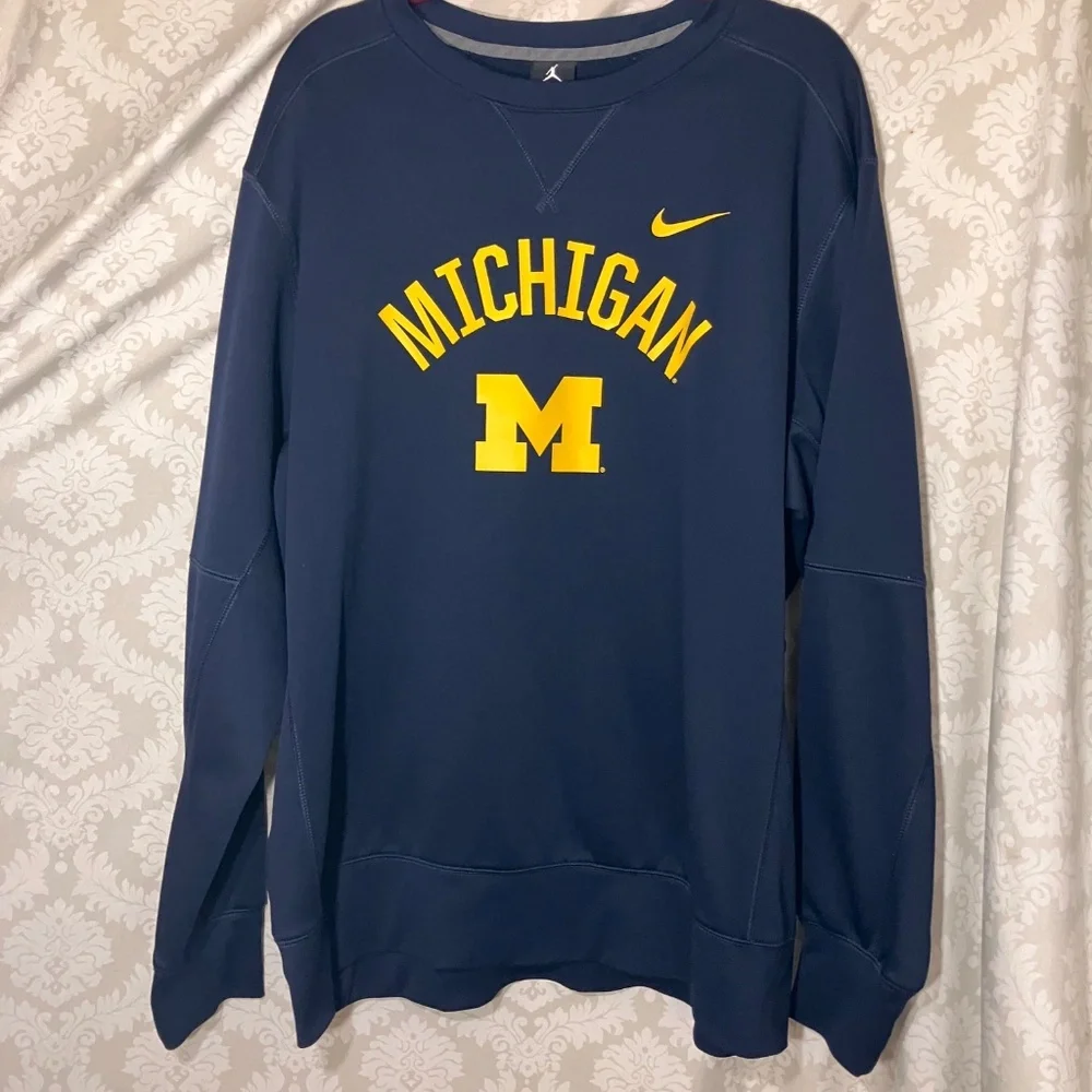 Nike Men's Jordan Dri-FIT U of M SweatShirt