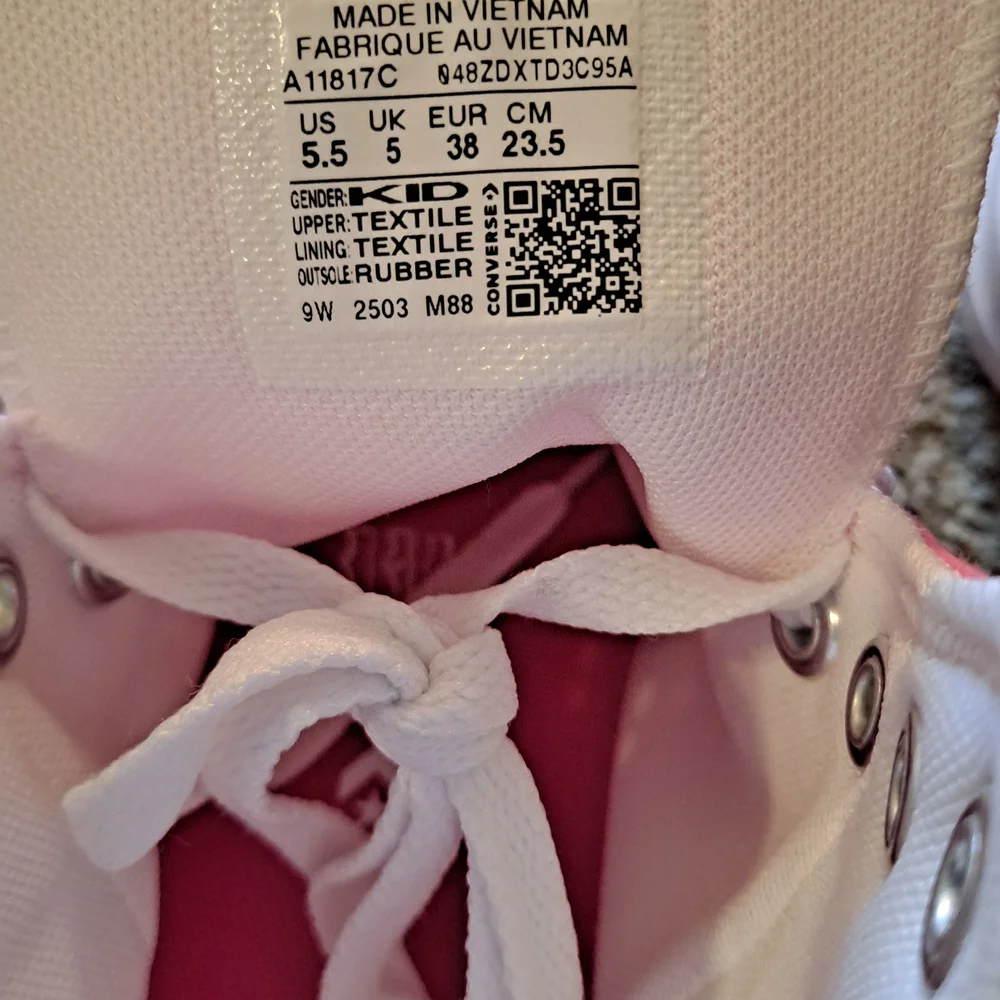 Converse stylish pink