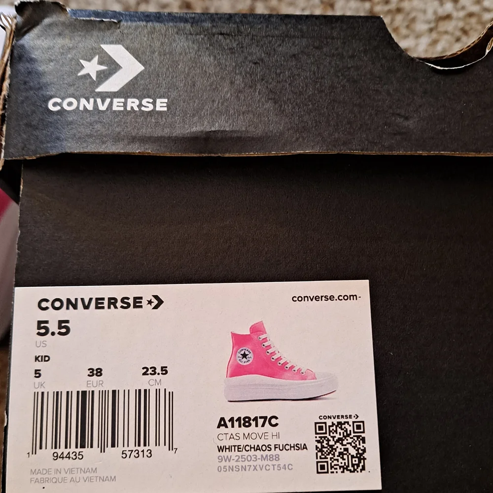 Converse stylish pink
