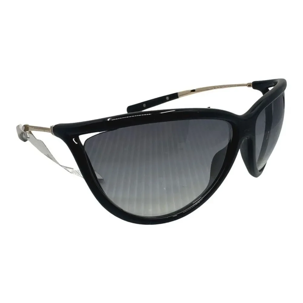 Tom Ford FT0770 01B Tammy Sunglasses 70-14-115 Shiny Black / Gradient Smoke