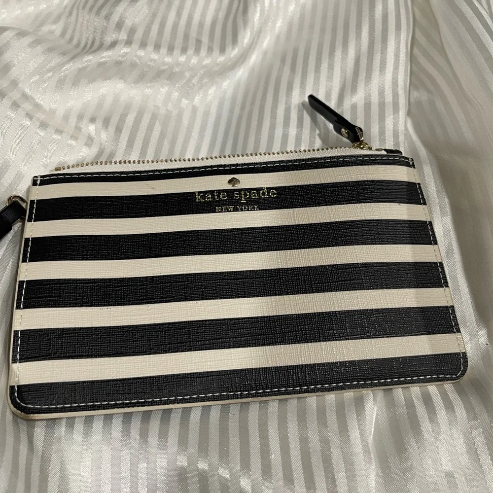 kate spade elegant wristlet