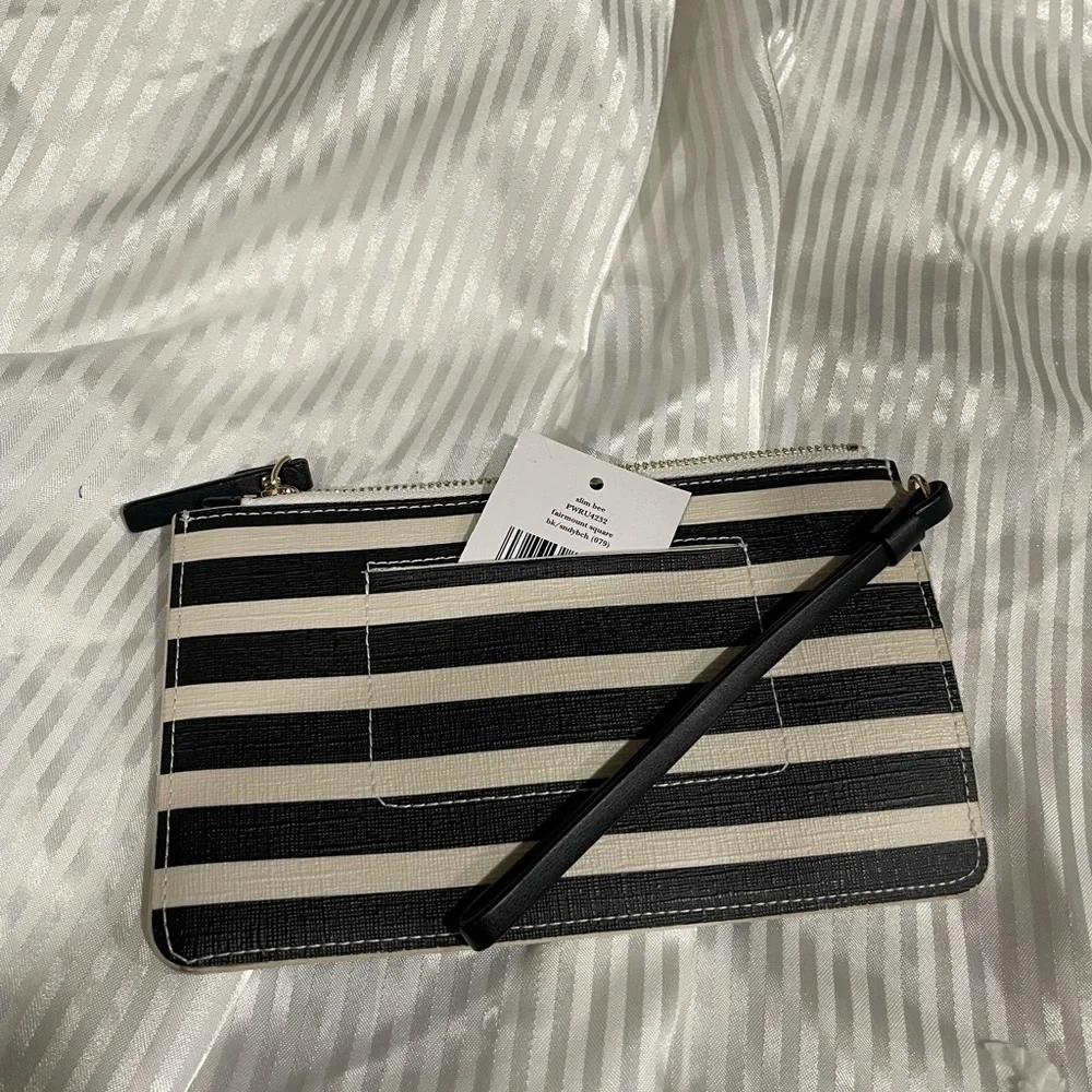 kate spade elegant wristlet