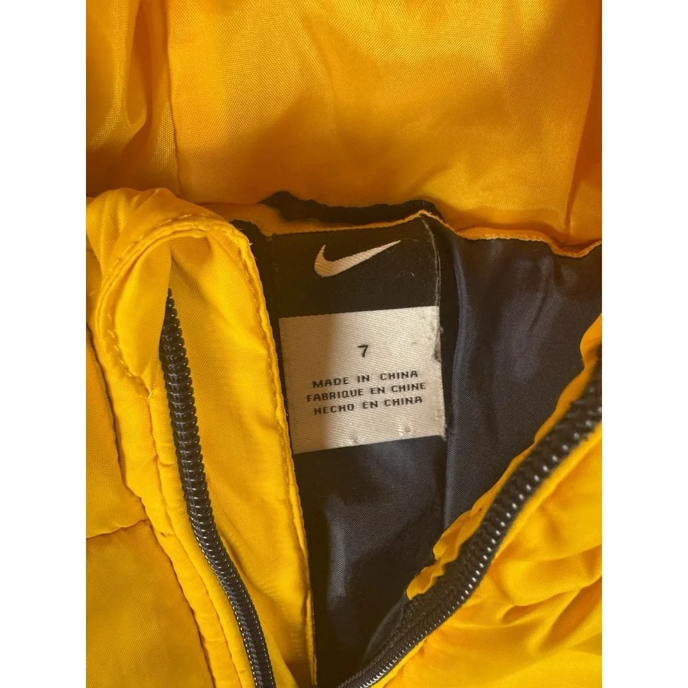 Nike puffer hooded