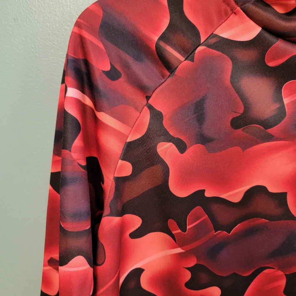 Nike Red Camouflage Pullover Hoodie Boys Size‎ XL Athletic Swoosh Sports Outdoor