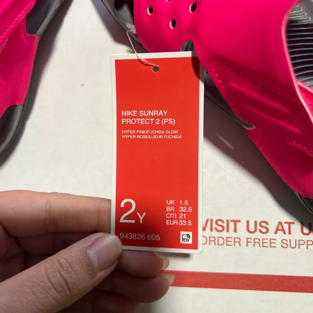 NWT Nike Sunray Protect 2 sandals in Hyper Pink/Fuchsia Glow & Smoke Grey Size 2