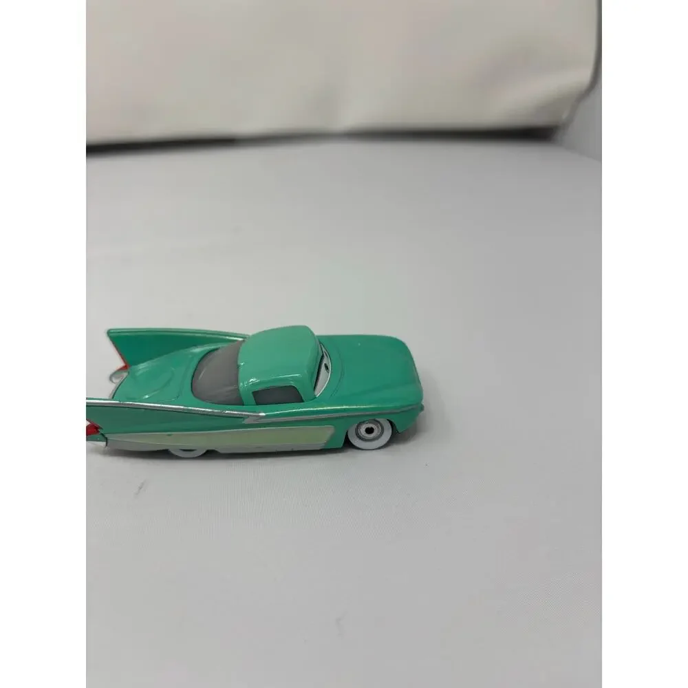 Lot 4 Disney Pixar cars