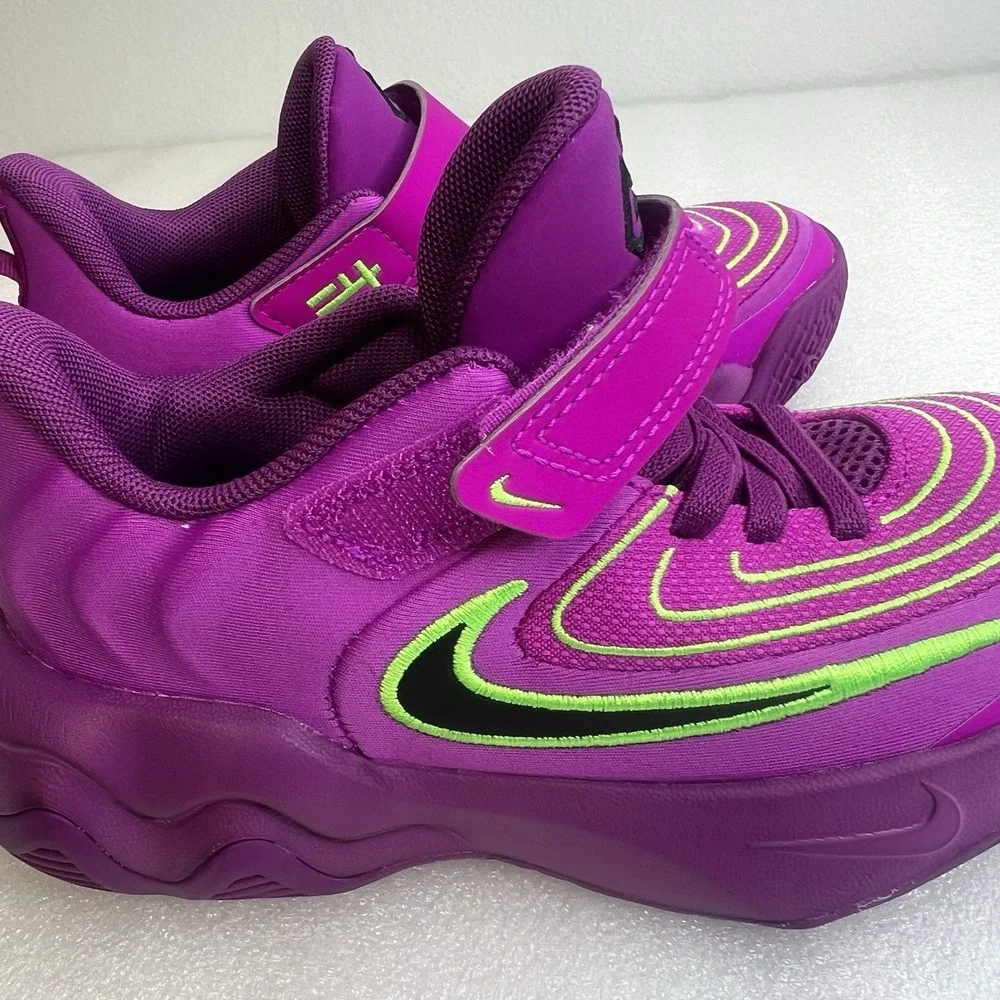 Nike giannis kids