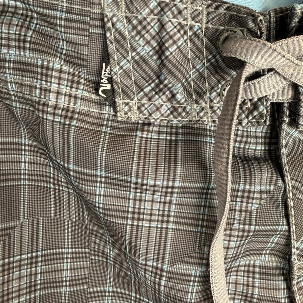 vintage y2k Quiksilver Mens Plaid Board Shorts Grey Blue Cargo‎ Pocket Size 34