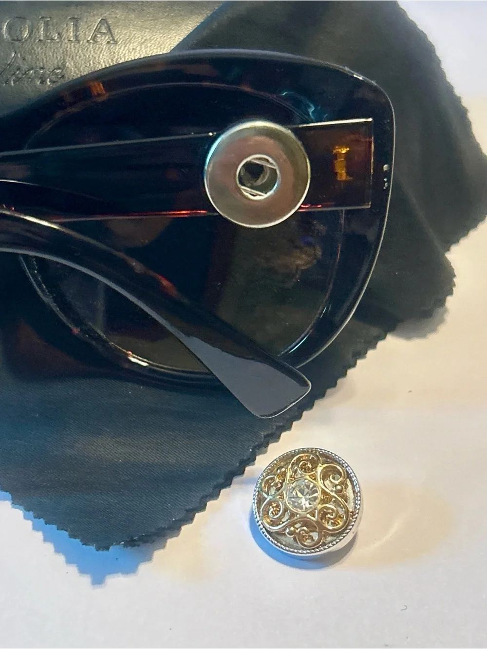 NWOT Magnolia & Vine Tortoise Shell Interchangeable Snap Sunglasses Set