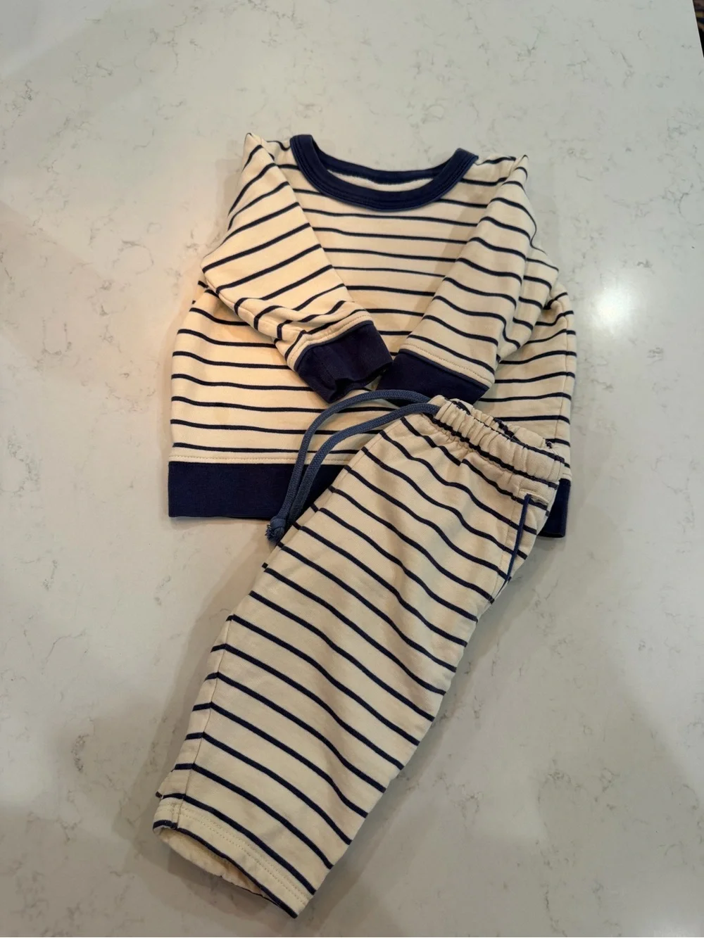 Oso & Me Remy Sweatshirt and Chris Jogger Size: 12m