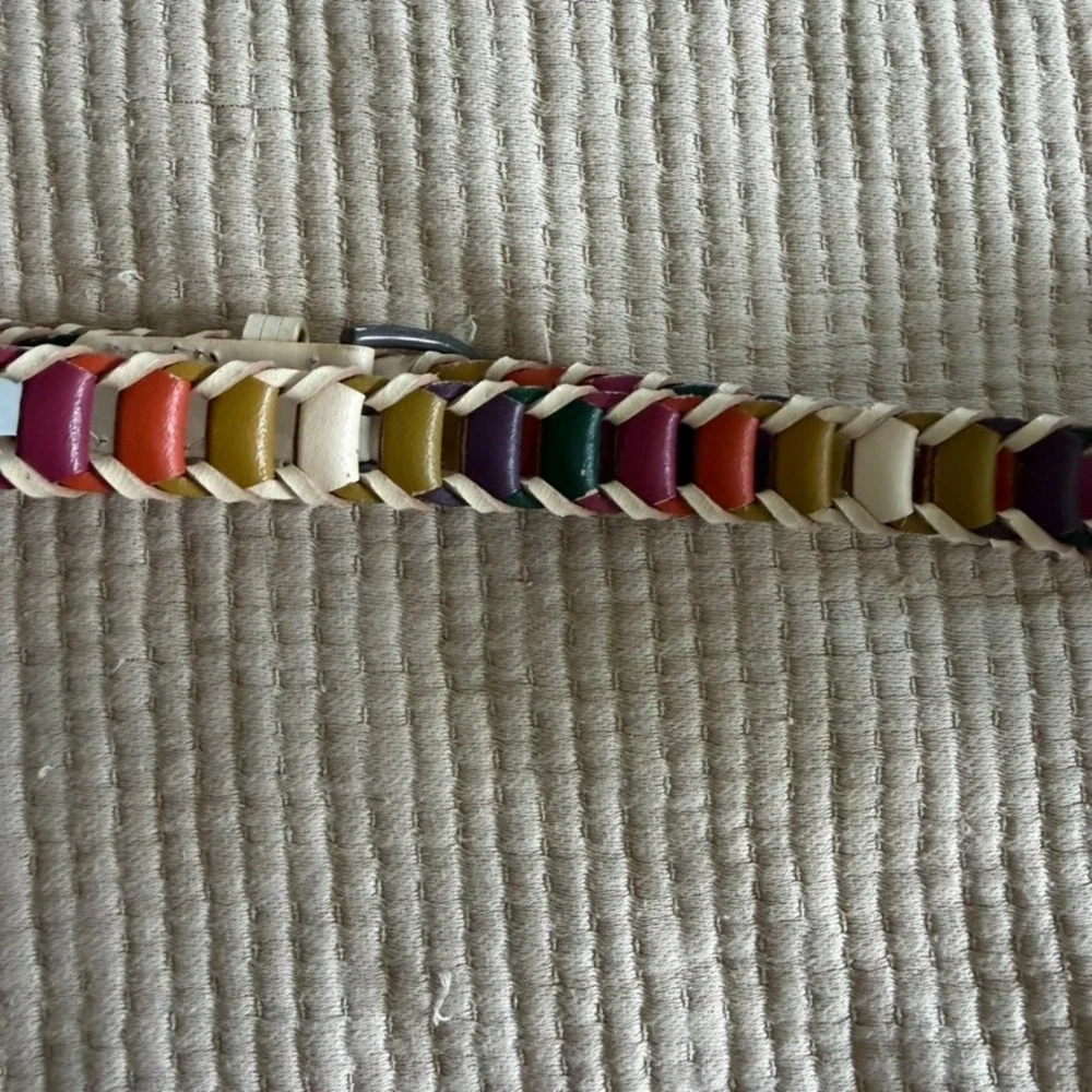 Unbranded braided woven