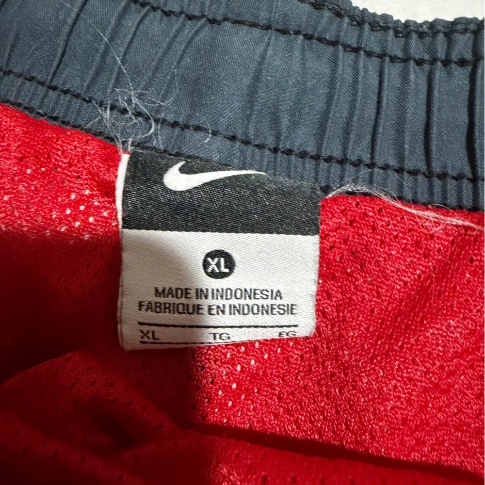 Nike product pair