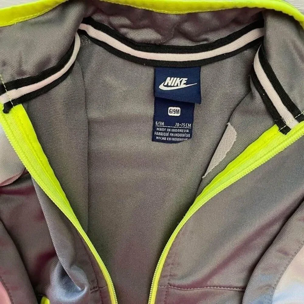 nike‎ zip up jacket 6/9 months